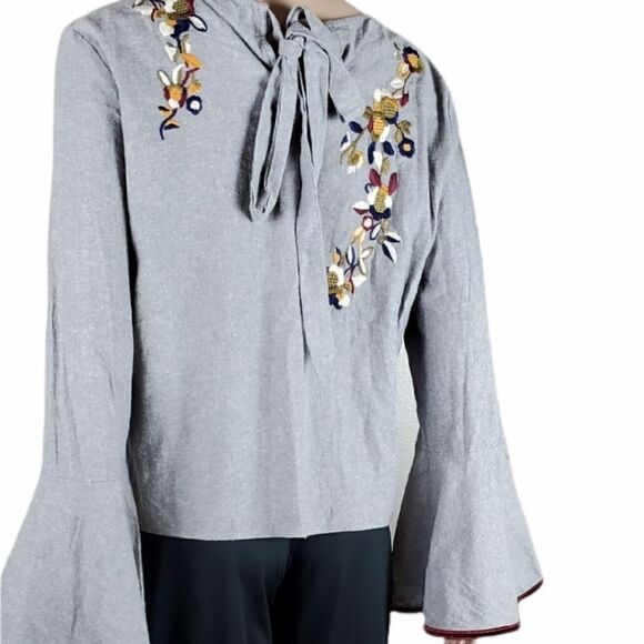 THML Anthropologie Gray Embroidery Blouse with Bell Sleeves - Picture 2 of 6